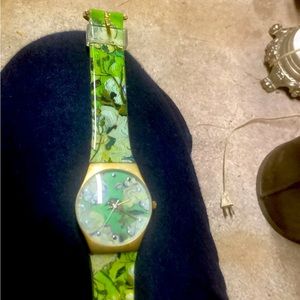 Metropolitan museum of art watch,needs battery